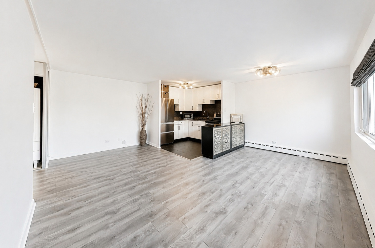 700 W Bittersweet Place Unit: 210