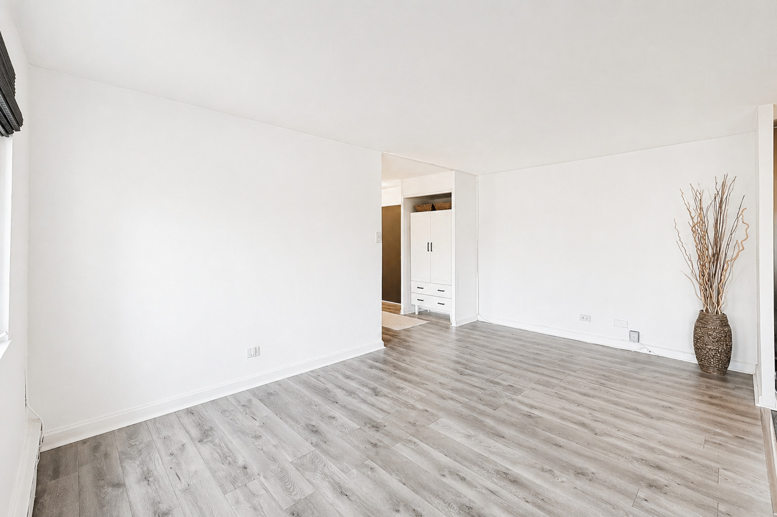 700 W Bittersweet Place Unit: 210