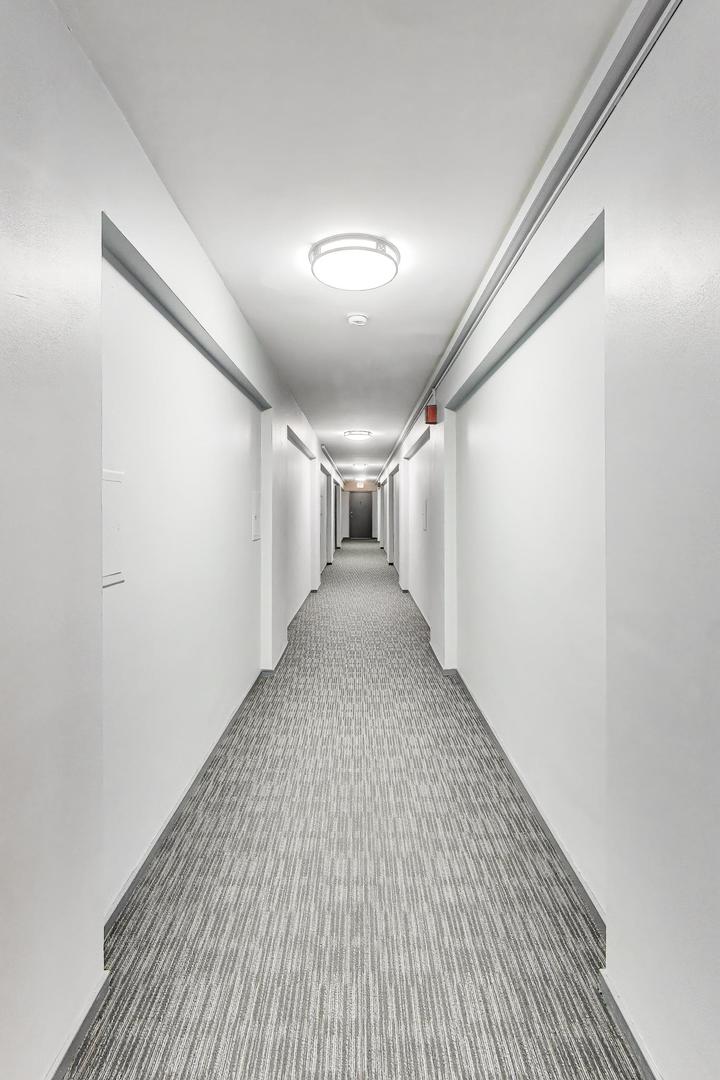 700 W Bittersweet Place Unit: 210