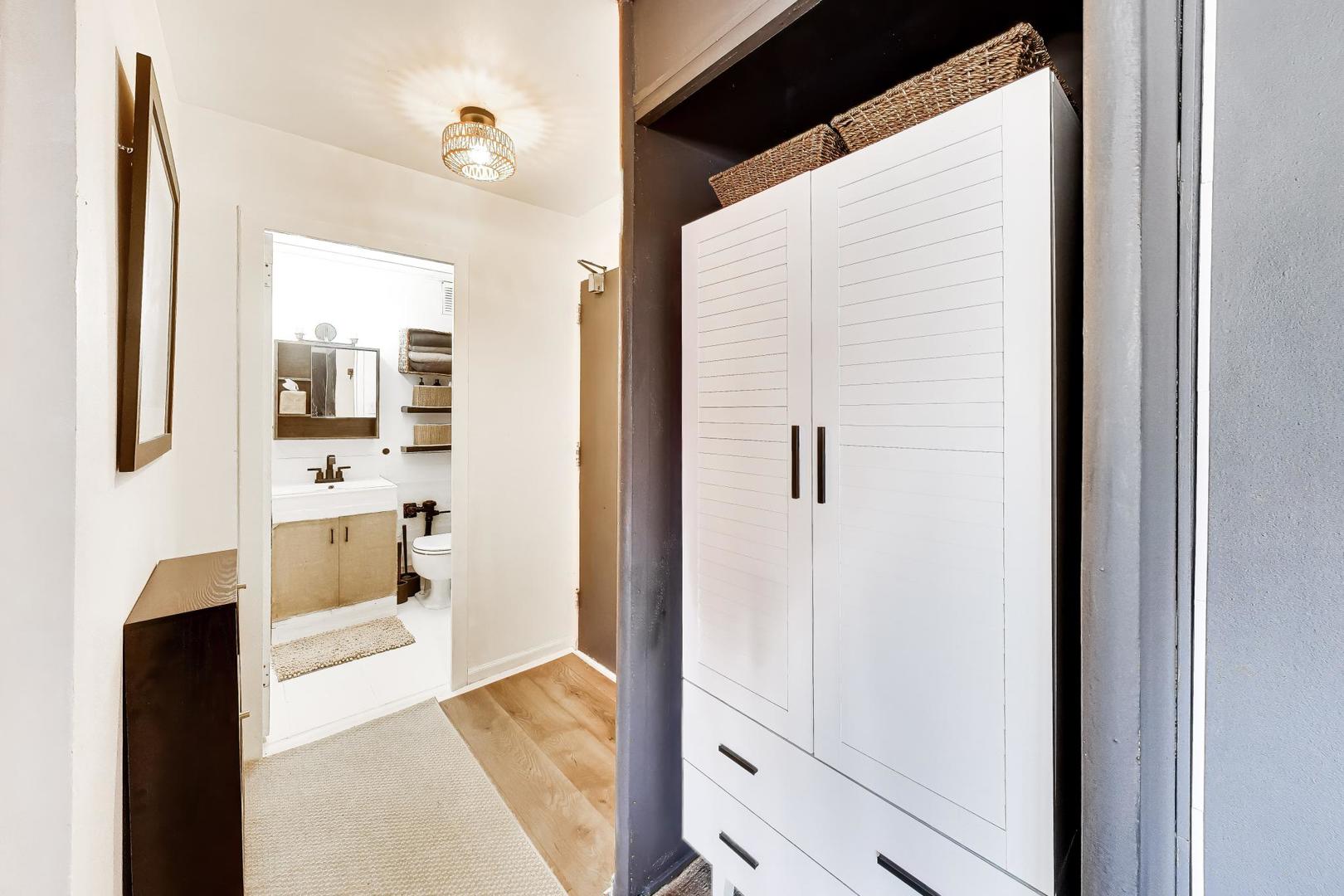700 W Bittersweet Place Unit: 210