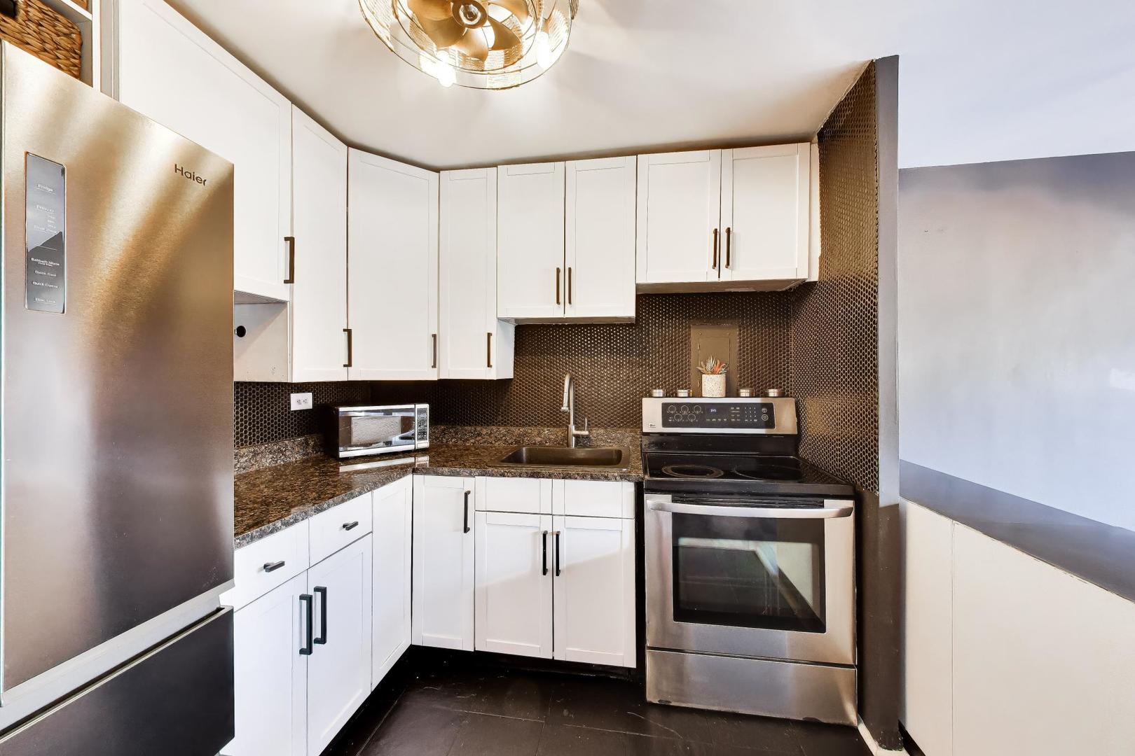 700 W Bittersweet Place Unit: 210