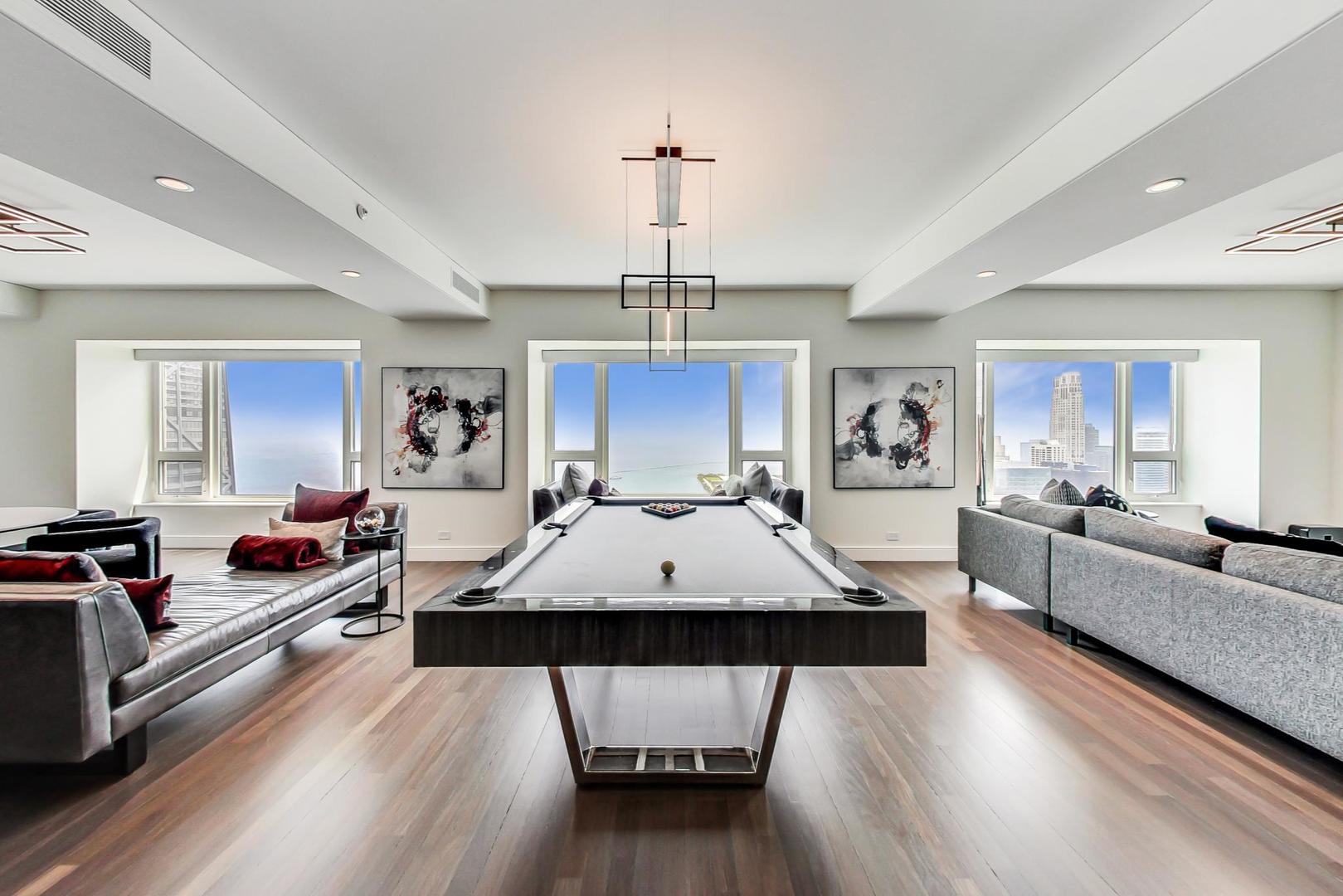 800 N MICHIGAN Avenue Unit: 4801