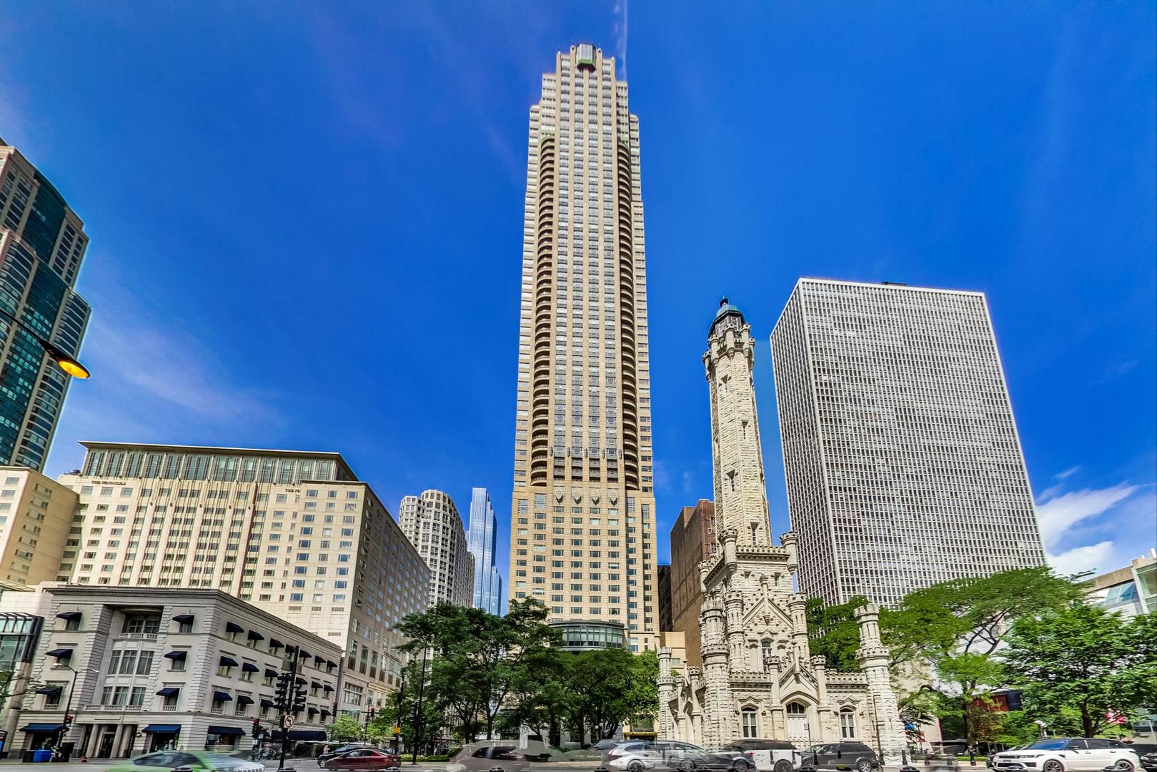 800 N MICHIGAN Avenue Unit: 4801