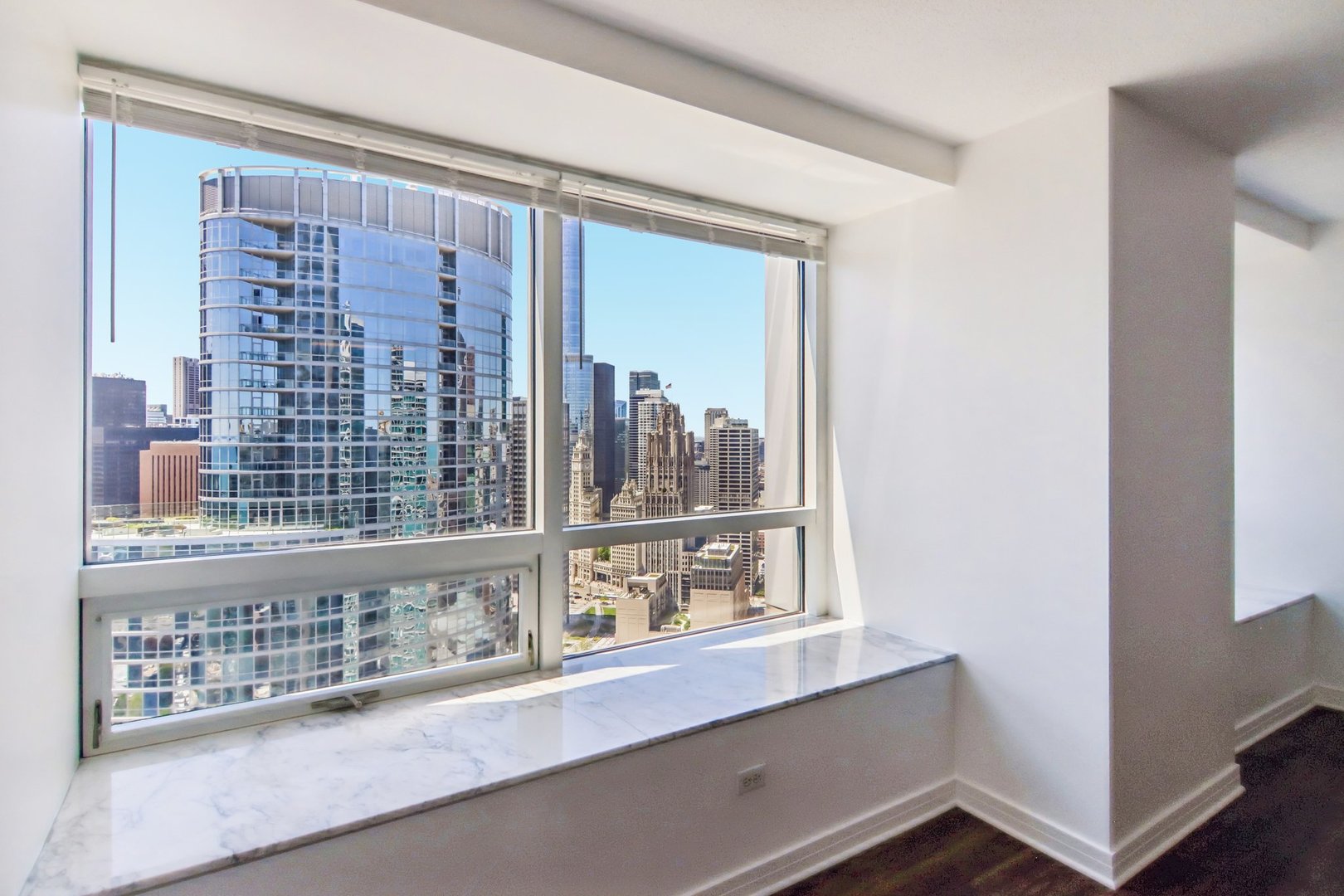 512 N Mcclurg Court Unit: 3809