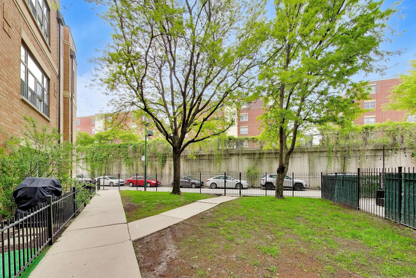 2300 W Bloomingdale Avenue Unit: B