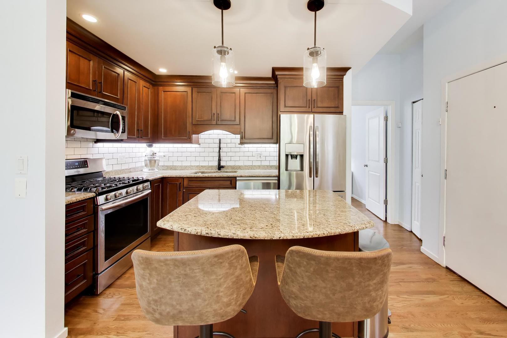 2300 W Bloomingdale Avenue Unit: B