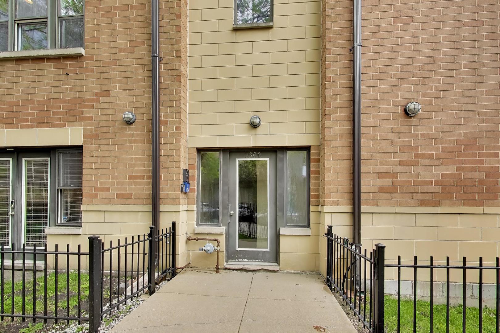 2300 W Bloomingdale Avenue Unit: B