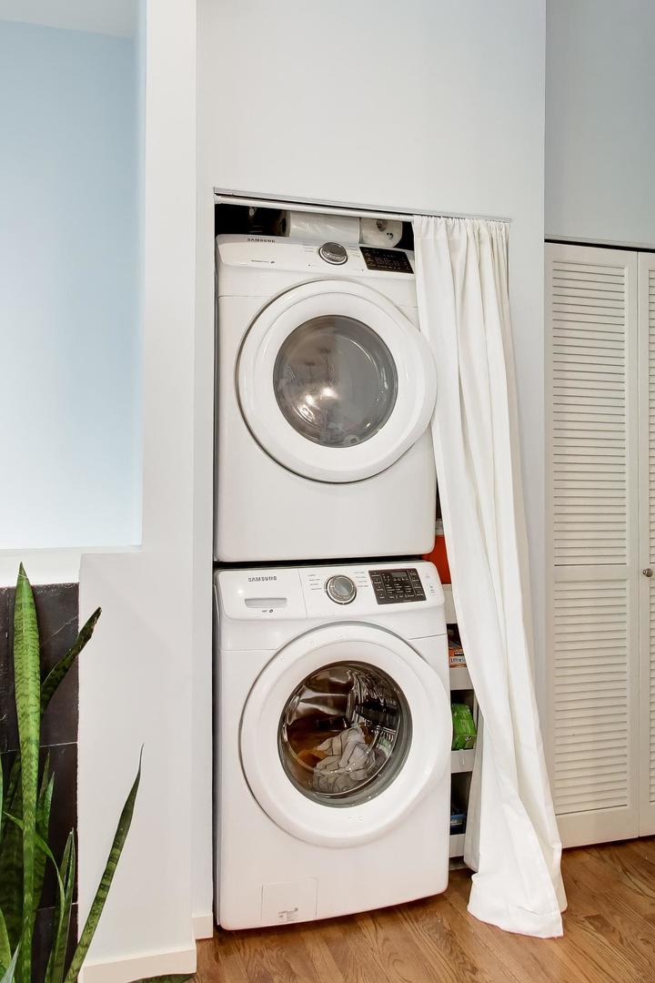 2300 W Bloomingdale Avenue Unit: B