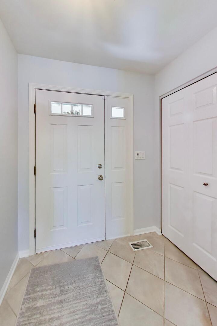 882 Poplar Lane