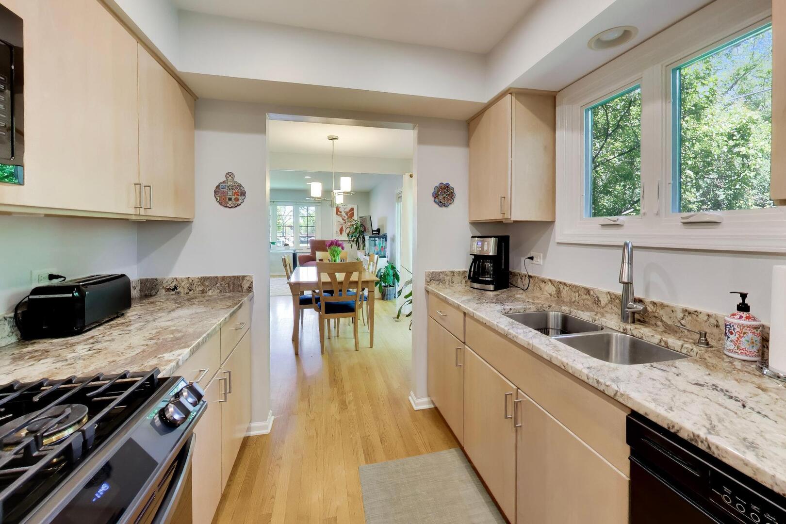 882 Poplar Lane