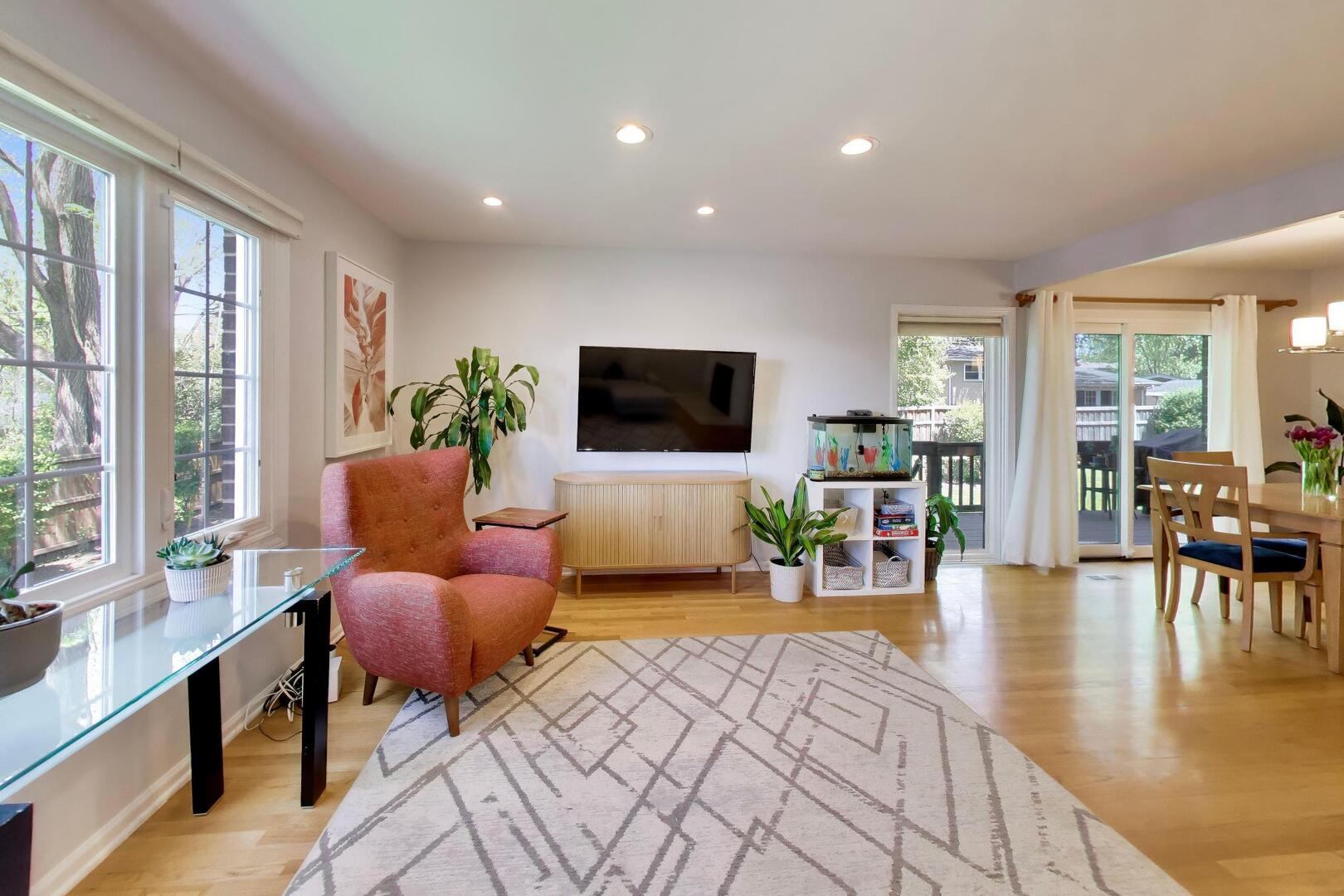 882 Poplar Lane