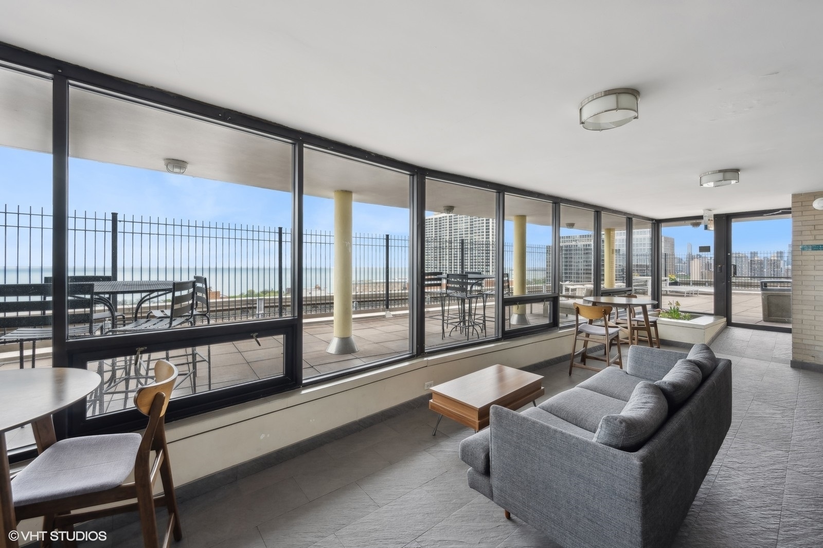 2930 N Sheridan Road Unit: 1609