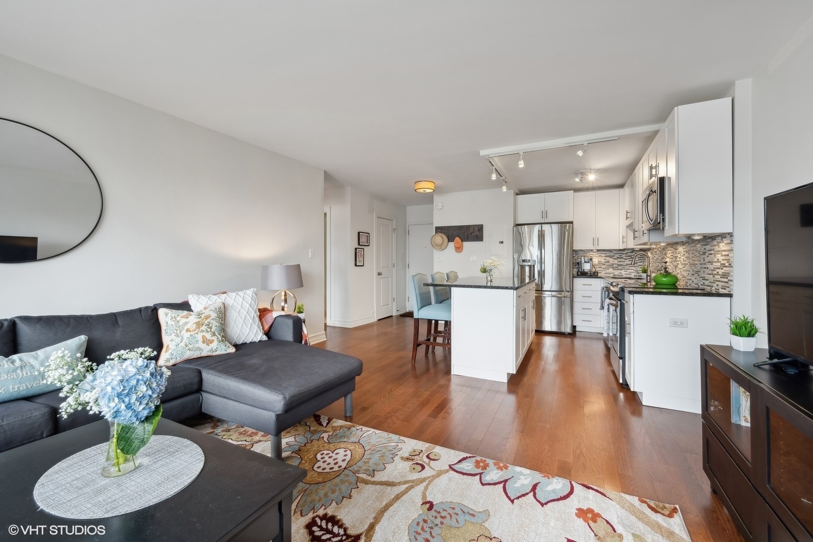 2930 N Sheridan Road Unit: 1609