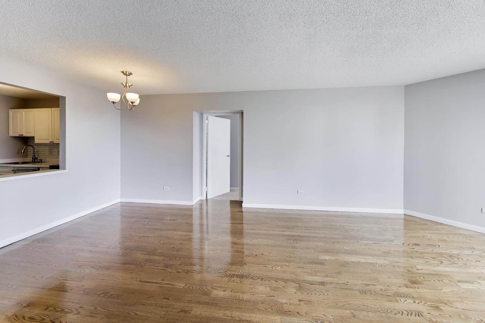 111 W MAPLE Street Unit: 1503
