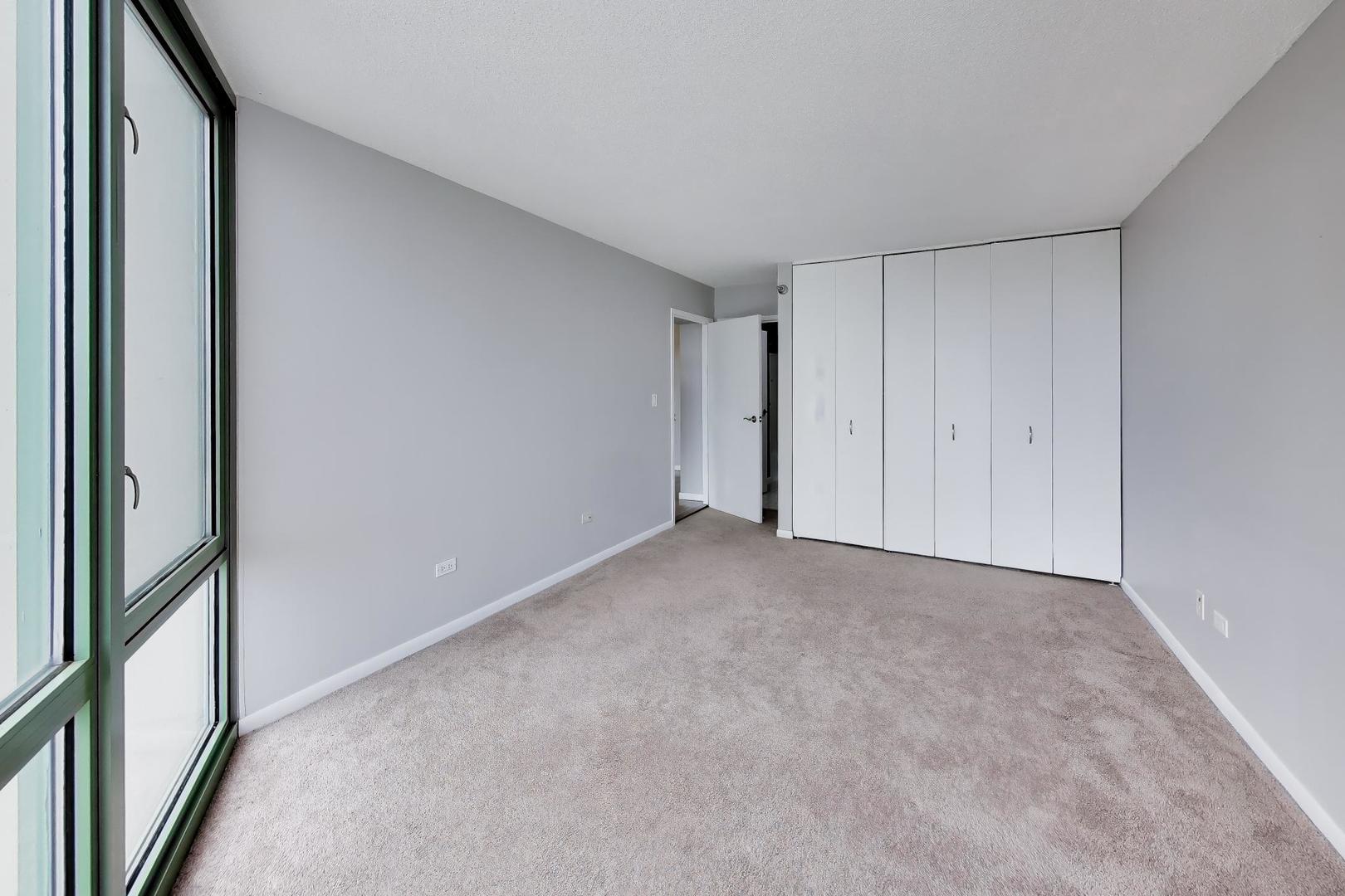 111 W MAPLE Street Unit: 1503