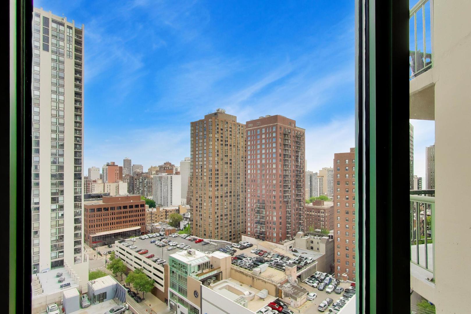 111 W MAPLE Street Unit: 1503