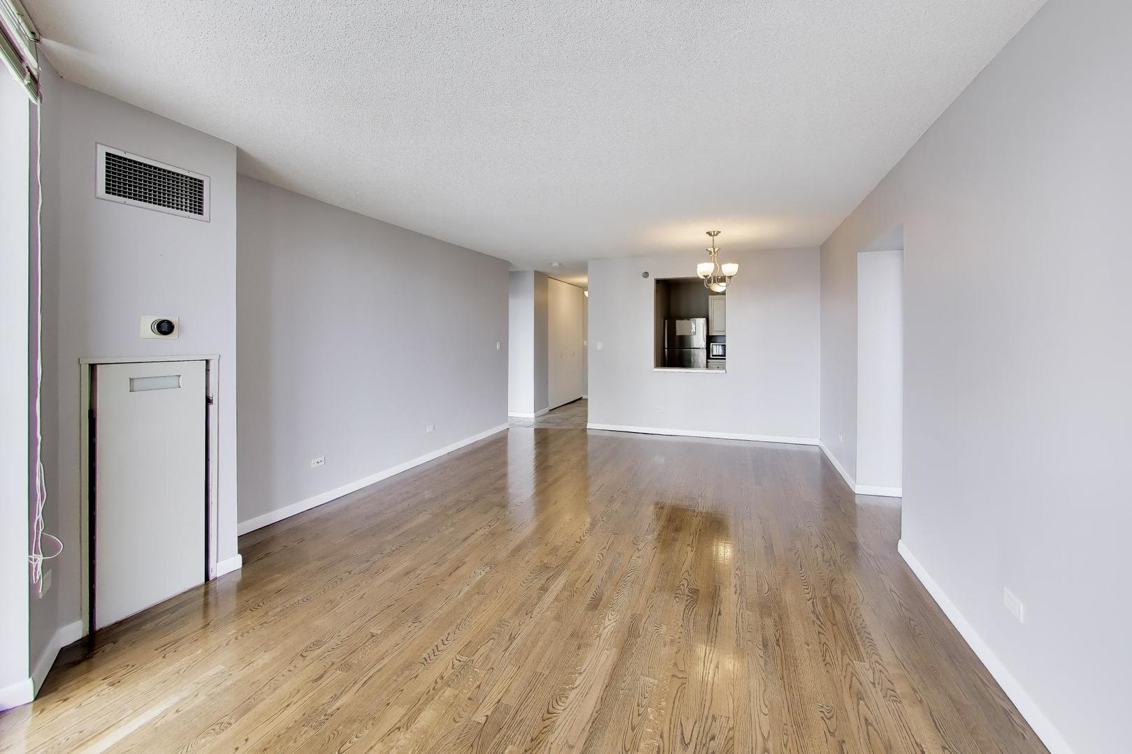 111 W MAPLE Street Unit: 1503