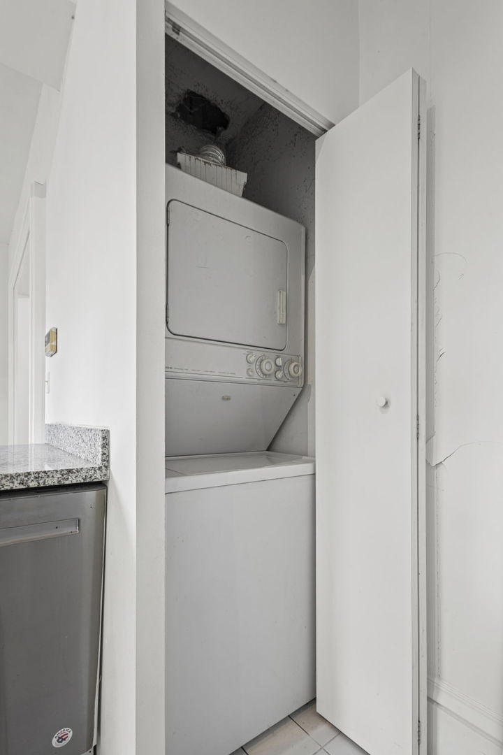 2144 N Fremont Street Unit: 0