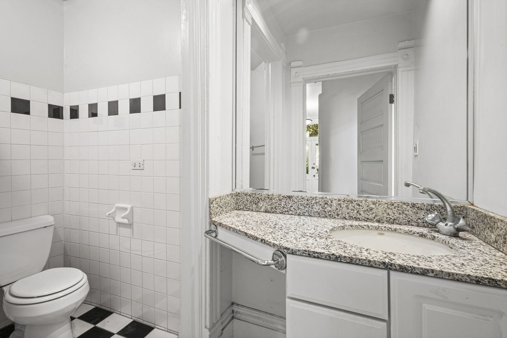 2144 N Fremont Street Unit: 0