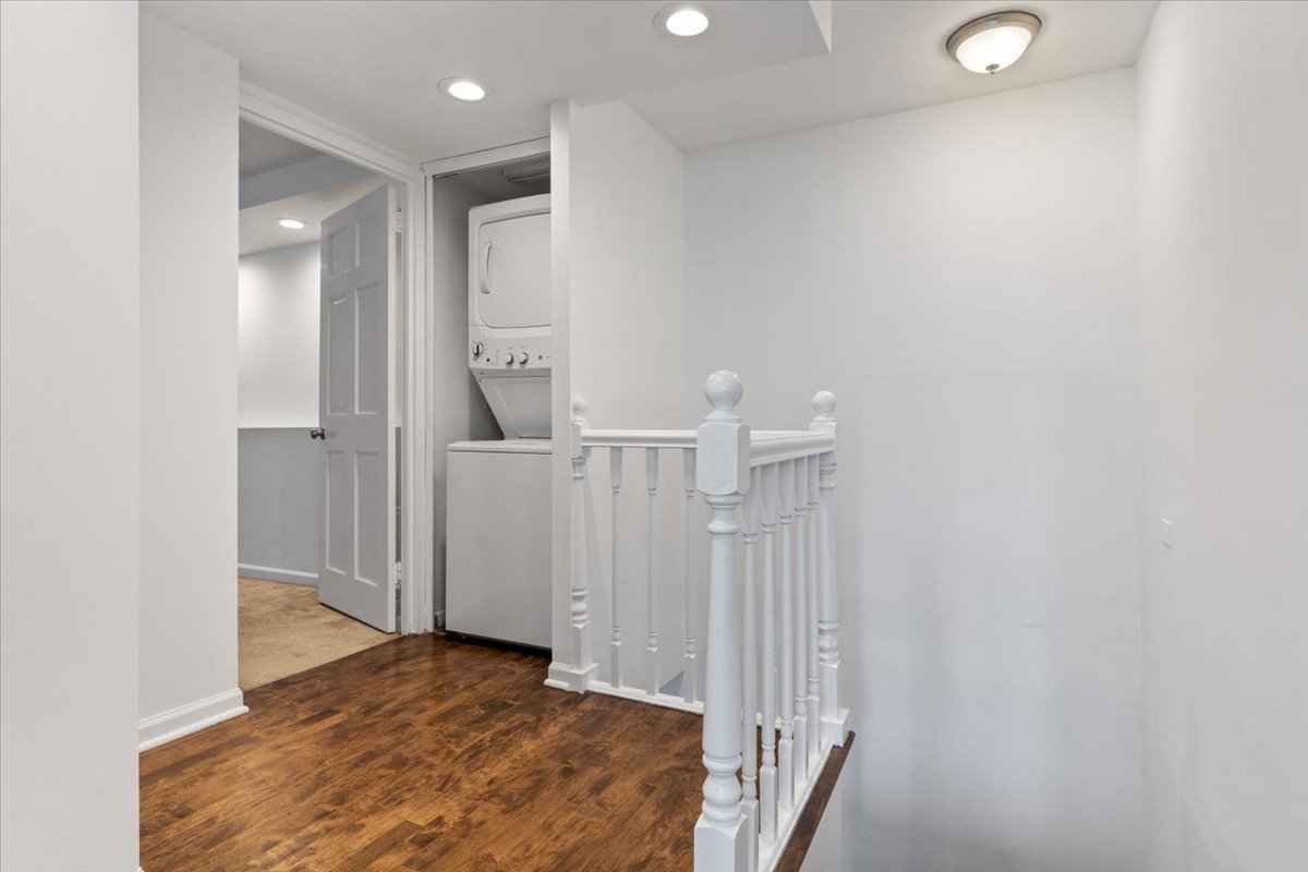 1221 N Dearborn Street Unit: 604S