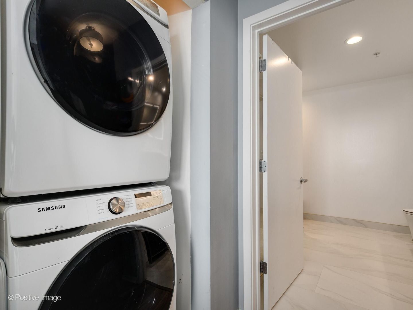 659 W Randolph Street Unit: 1206