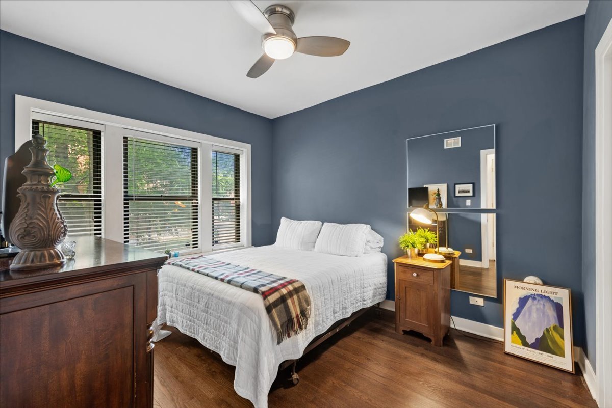 1454 W Roscoe Street Unit: 1W