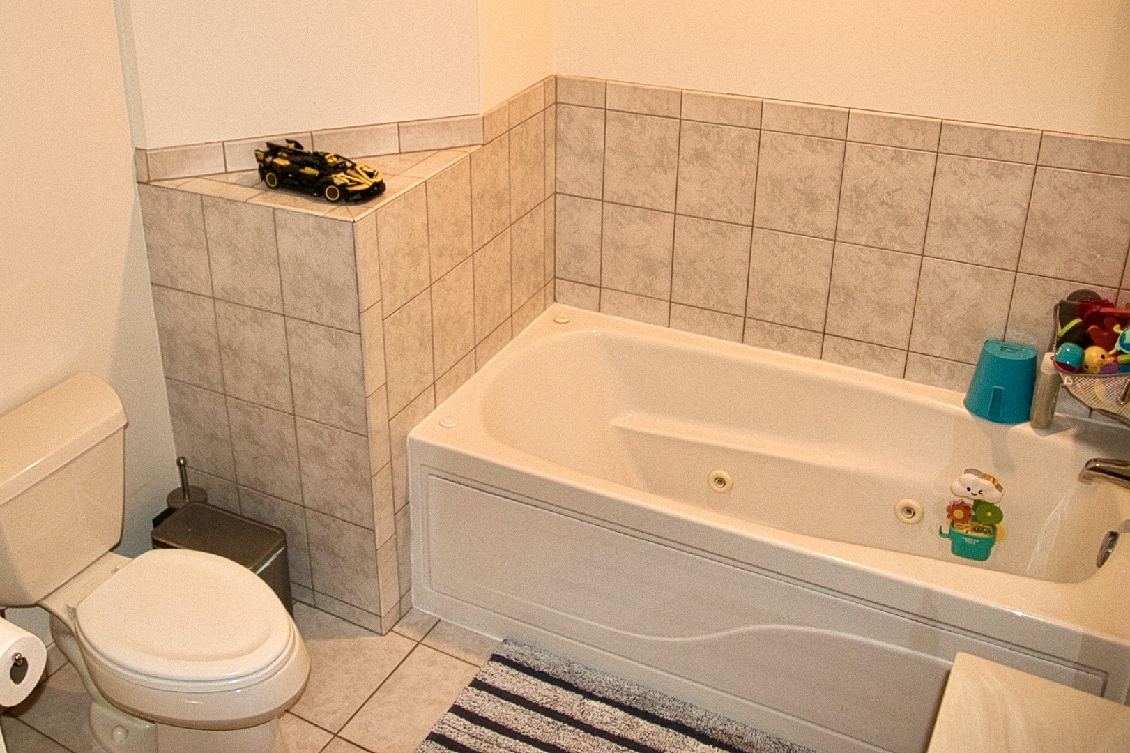3401 N Carriageway Drive Unit: 401