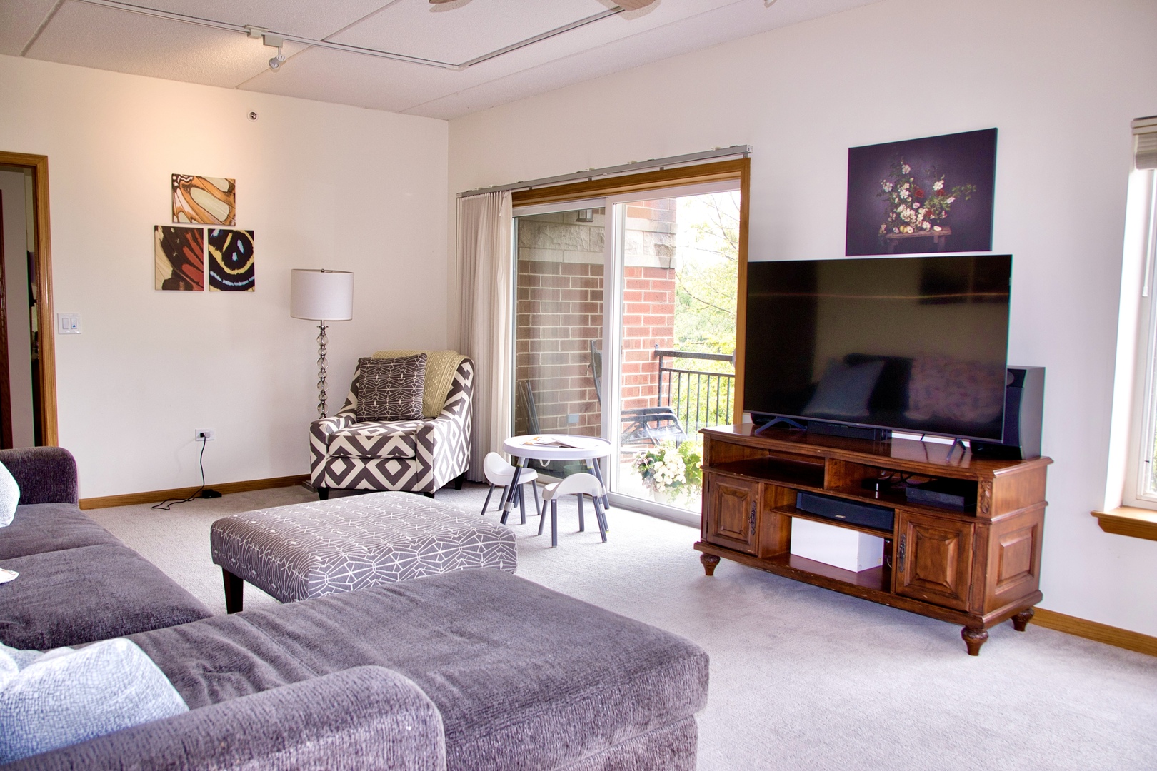 3401 N Carriageway Drive Unit: 401
