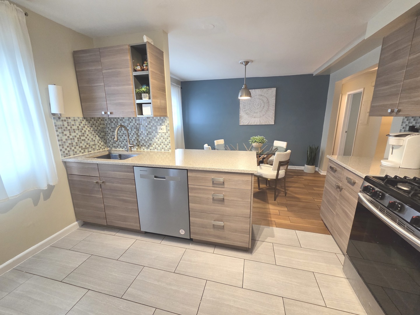 1236 W FARWELL Avenue Unit: 1B