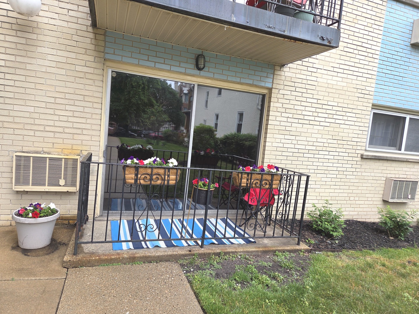 1236 W FARWELL Avenue Unit: 1B