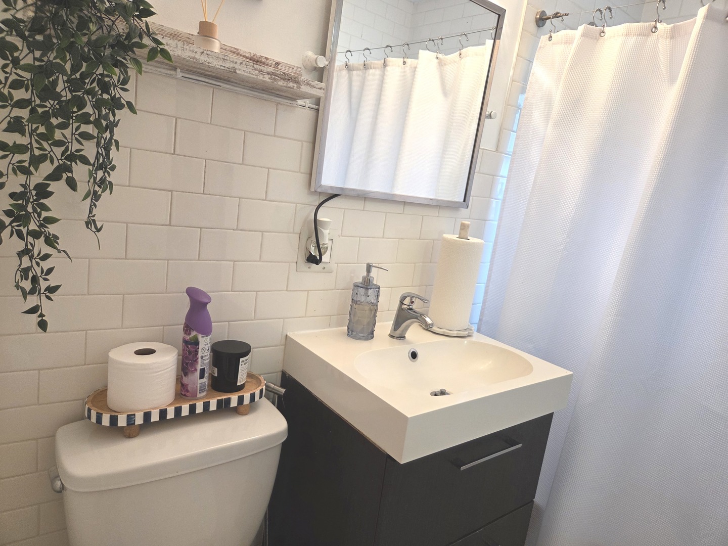 1236 W FARWELL Avenue Unit: 1B