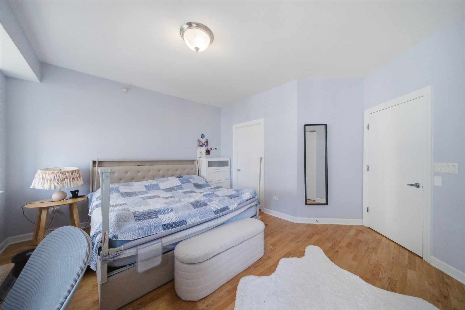 451 W Huron Street Unit: 907