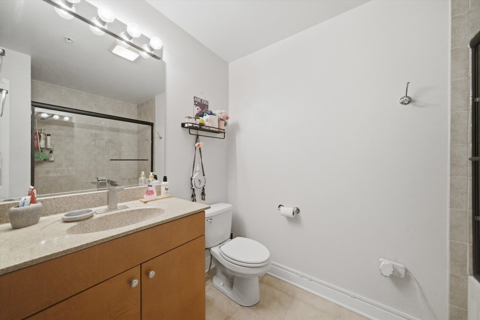 451 W Huron Street Unit: 907