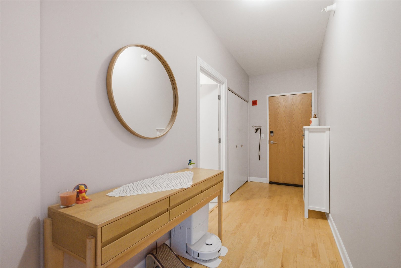 451 W Huron Street Unit: 907