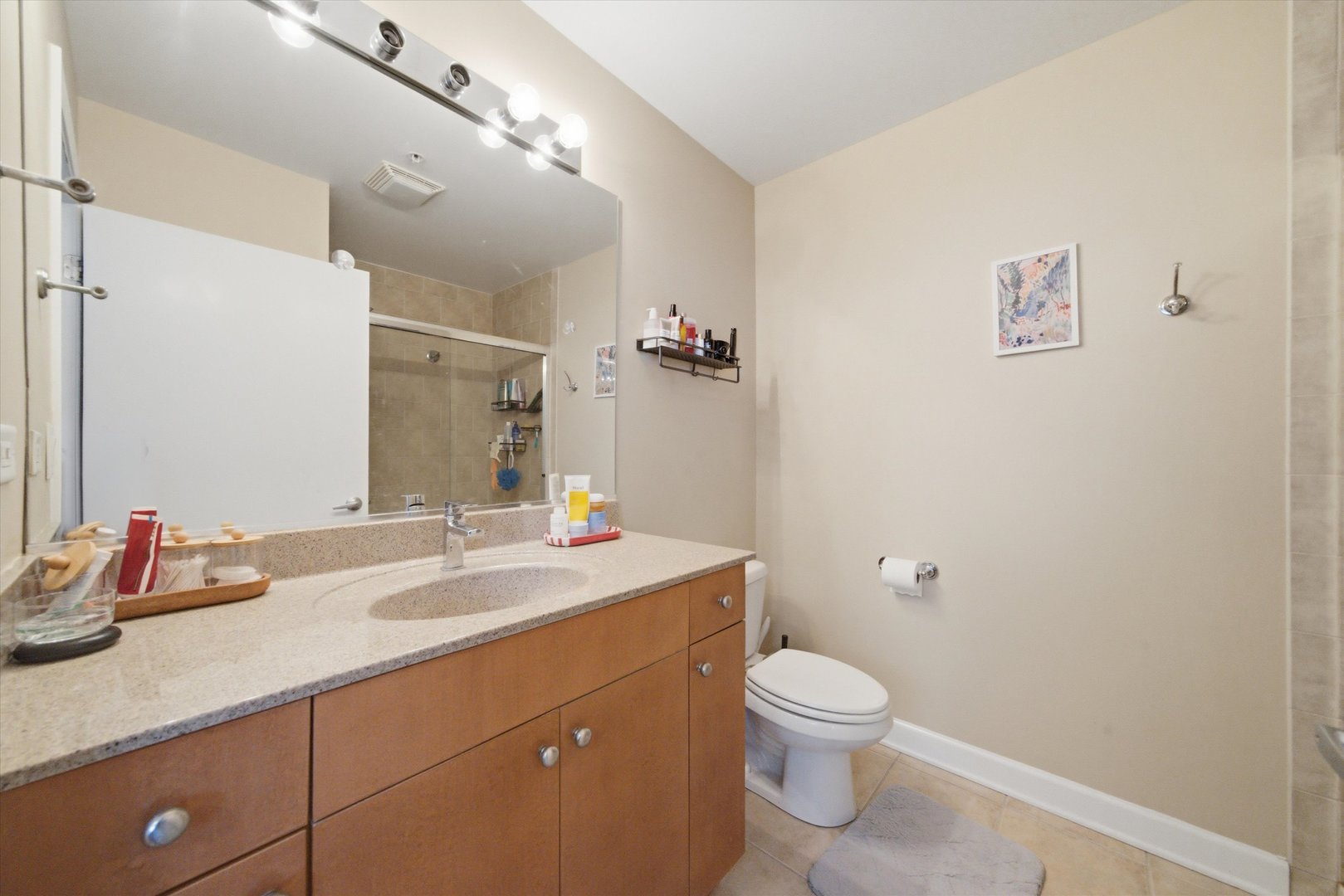 451 W Huron Street Unit: 907