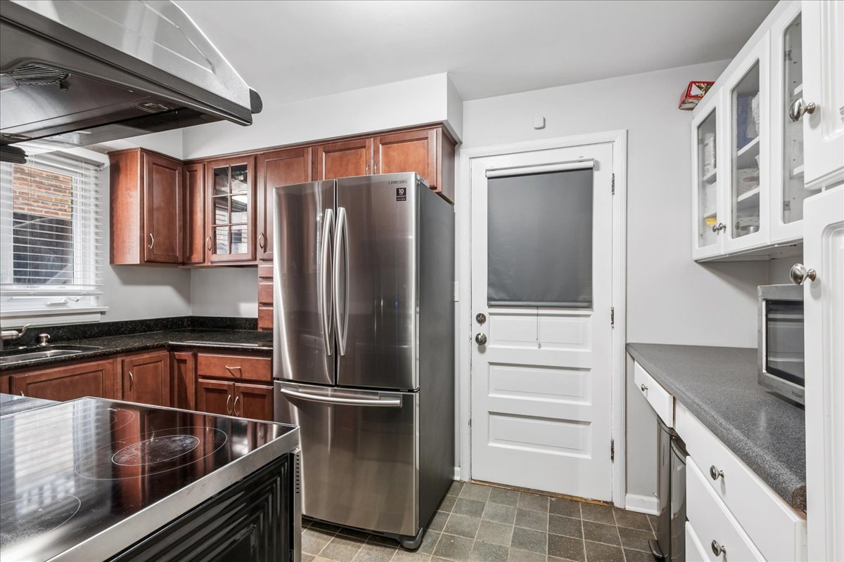 2246 Sherman Avenue Unit: 1