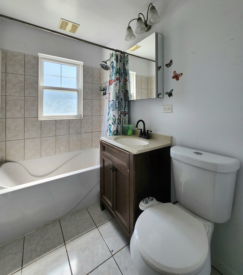 4231 W Nelson Street Unit: 1