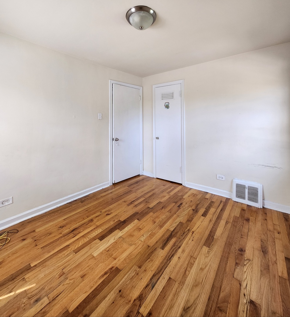 4231 W Nelson Street Unit: 1
