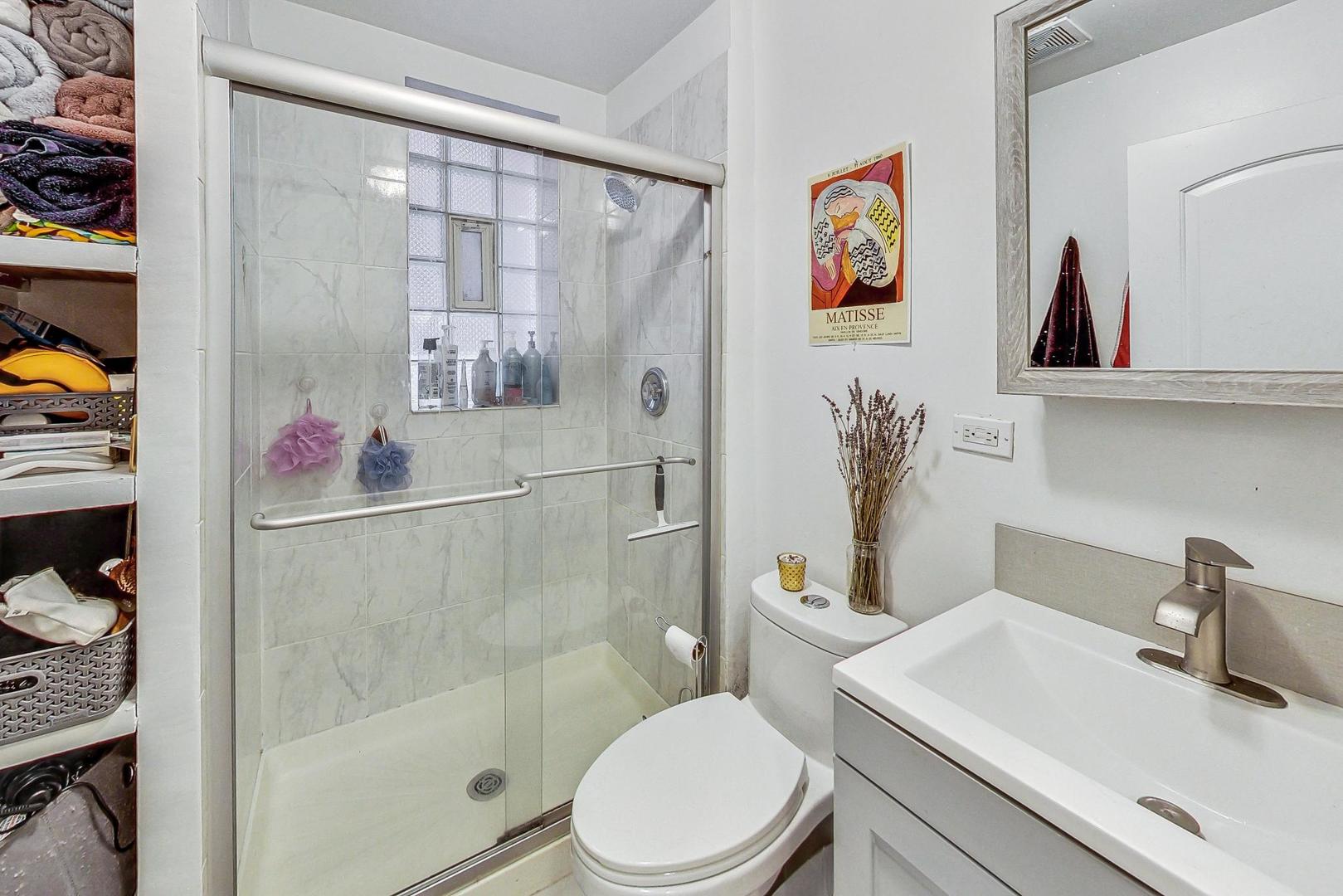 1332 W Nelson Street Unit: GDN