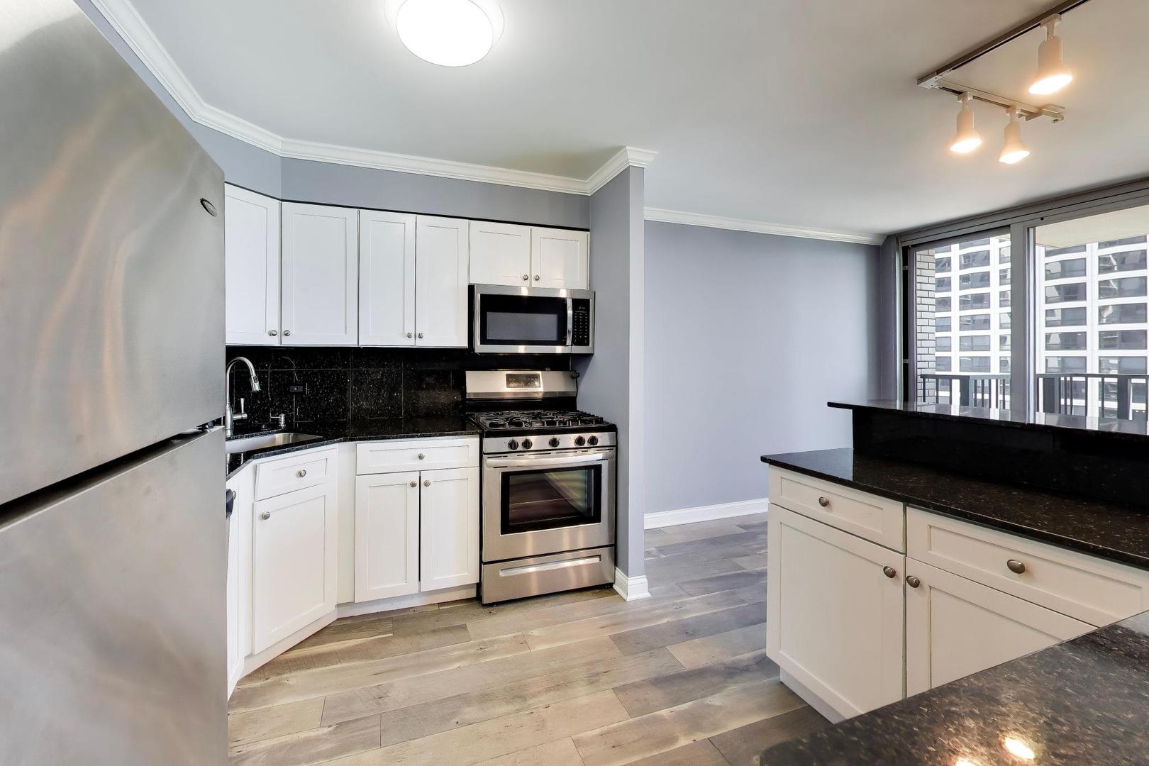 400 E Randolph Street Unit: 1727