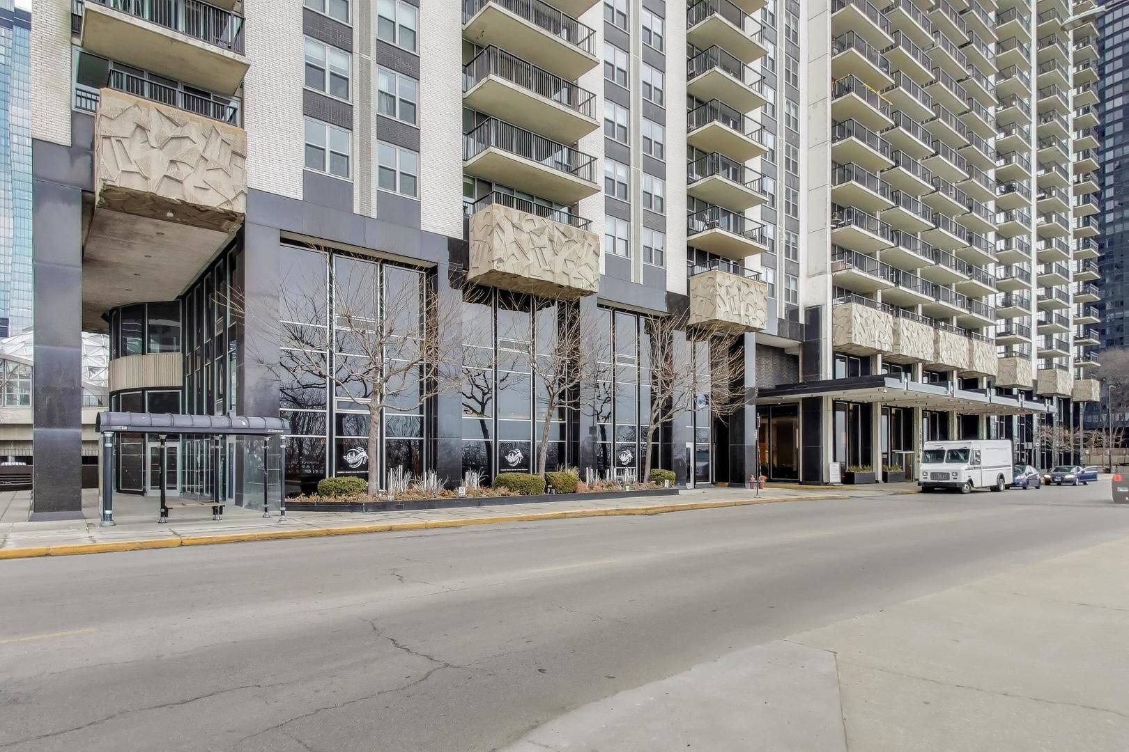 400 E Randolph Street Unit: 1727