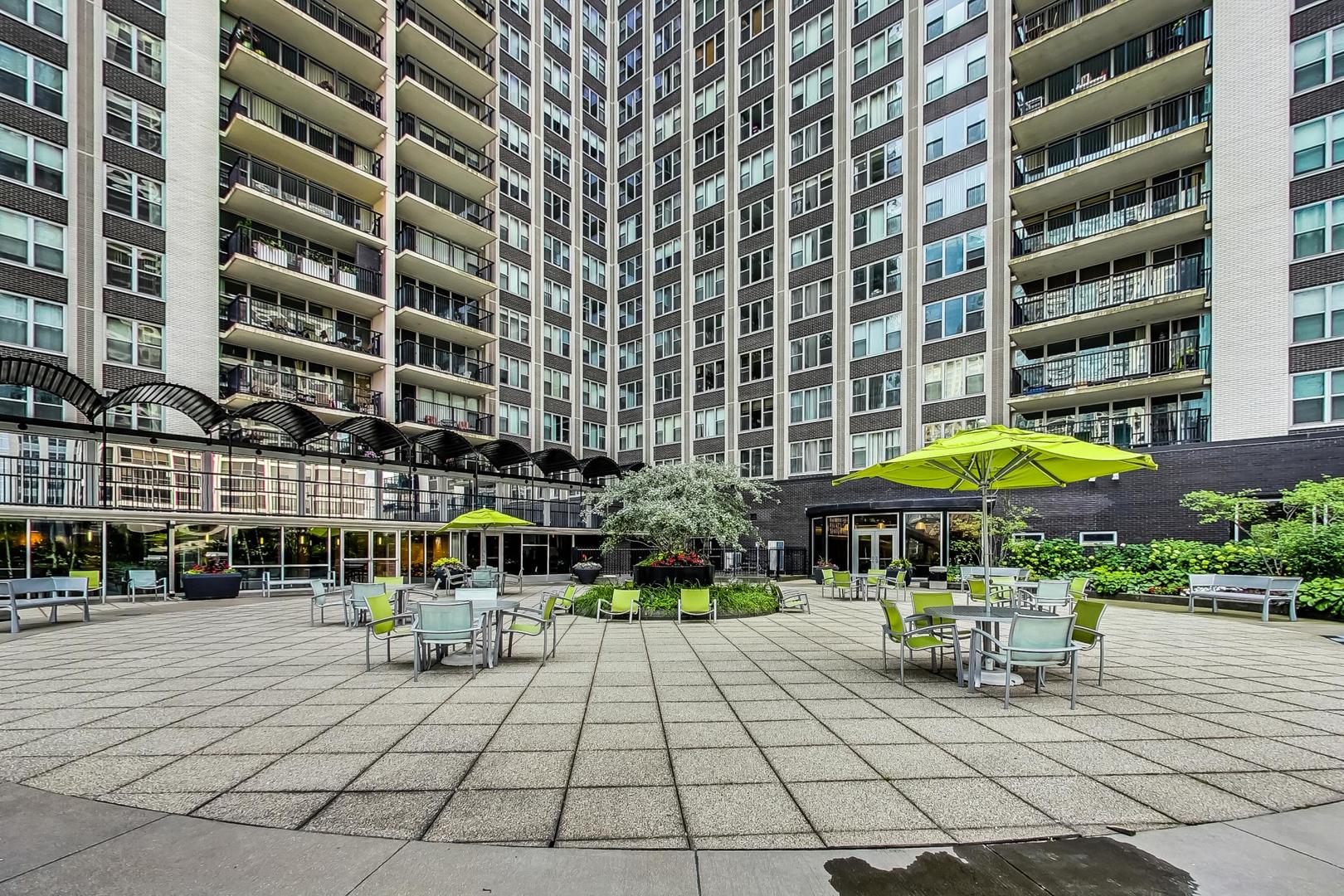 400 E Randolph Street Unit: 1727