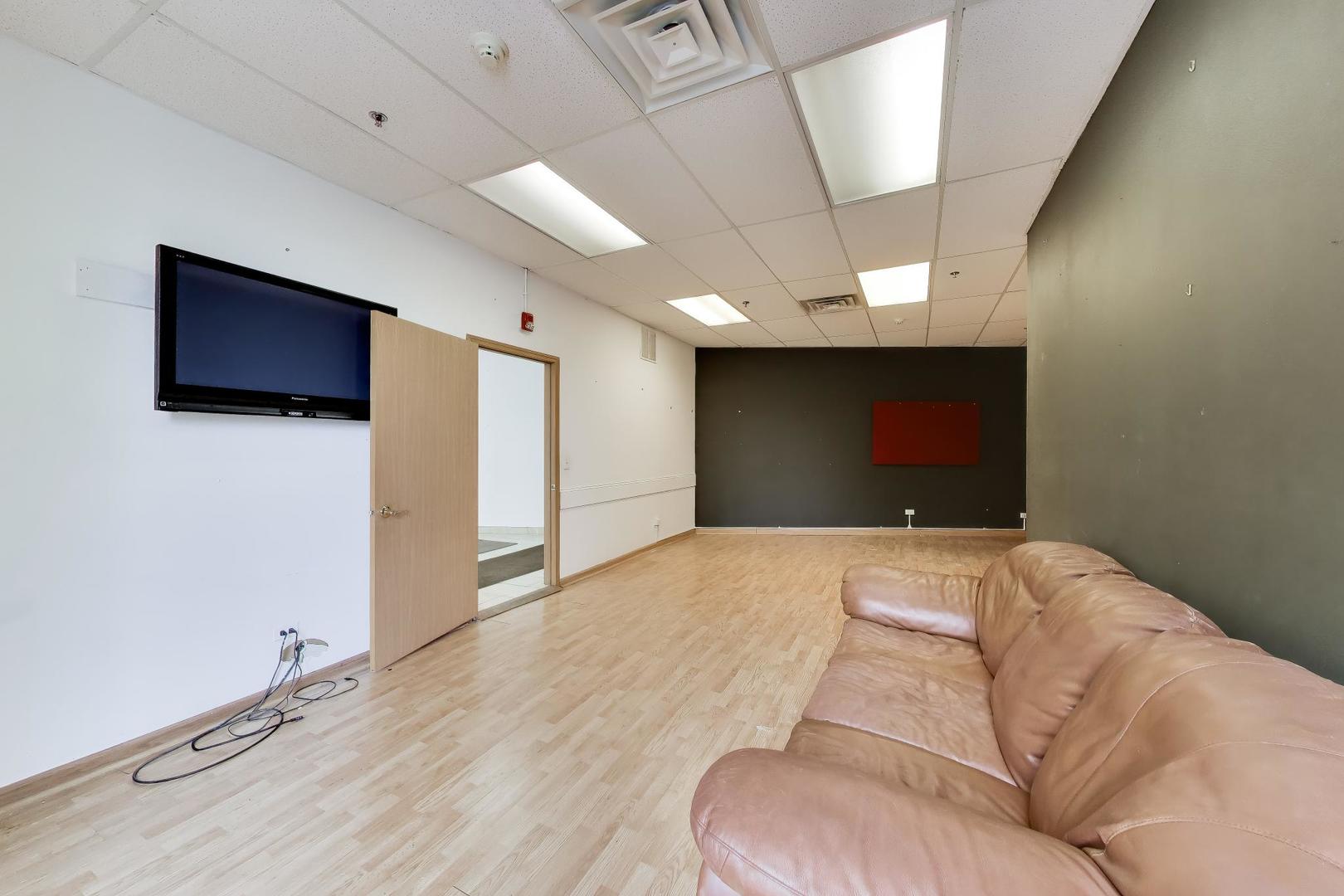 2126 1st Street