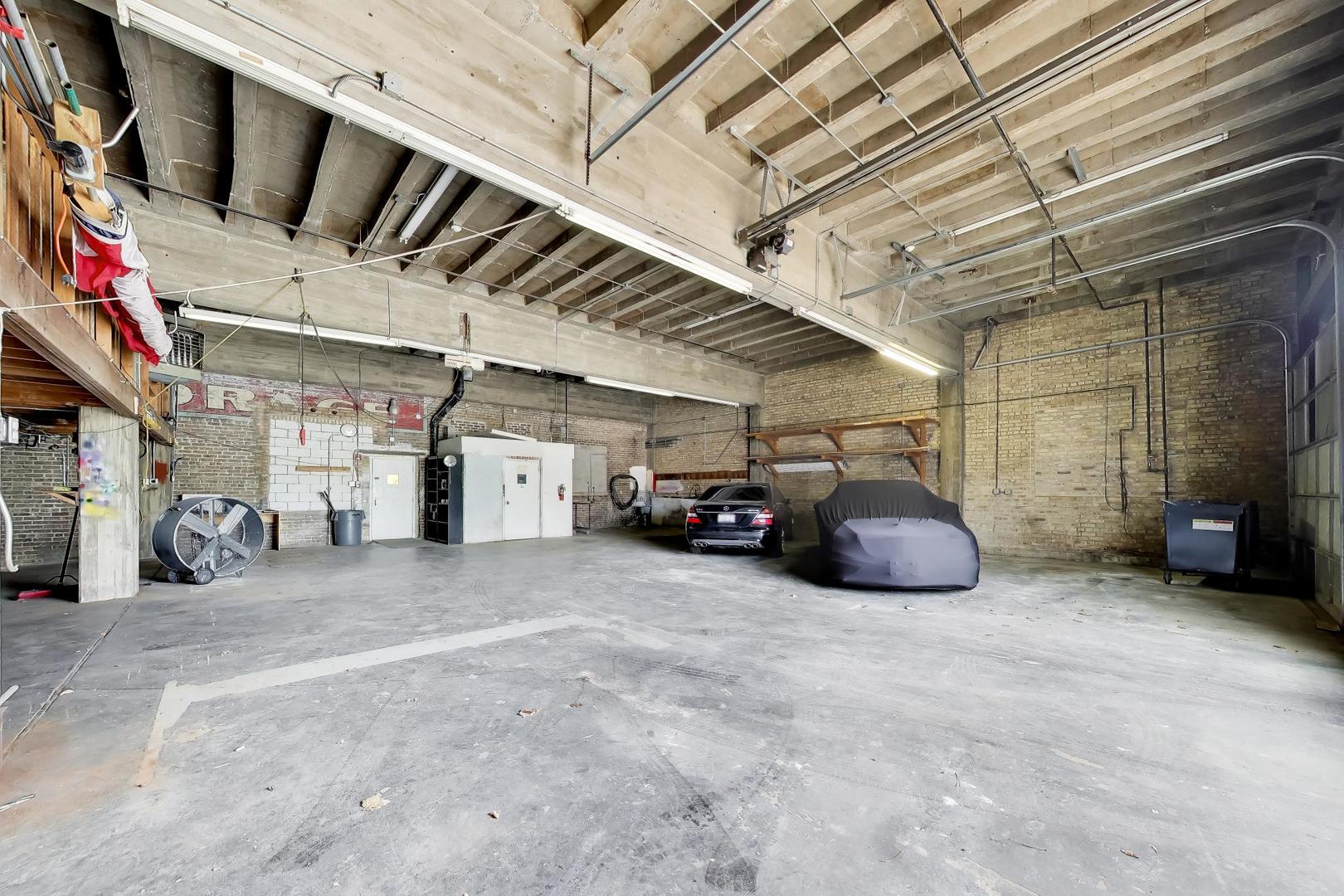 2126 1st Street