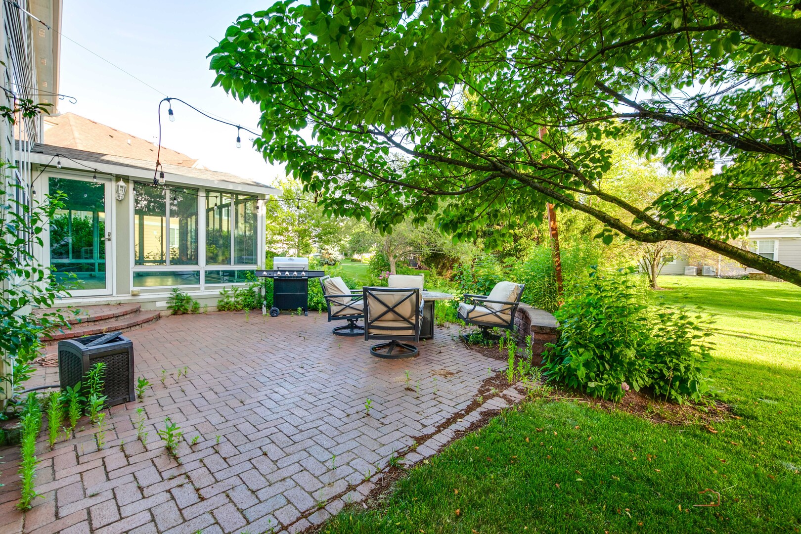 332 colonial Drive