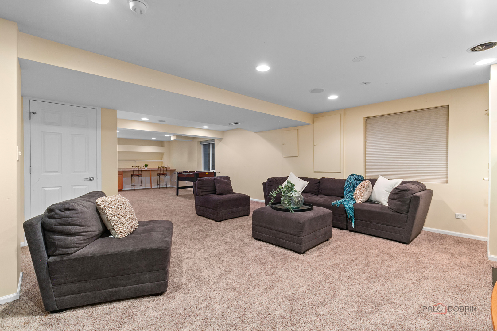 332 colonial Drive