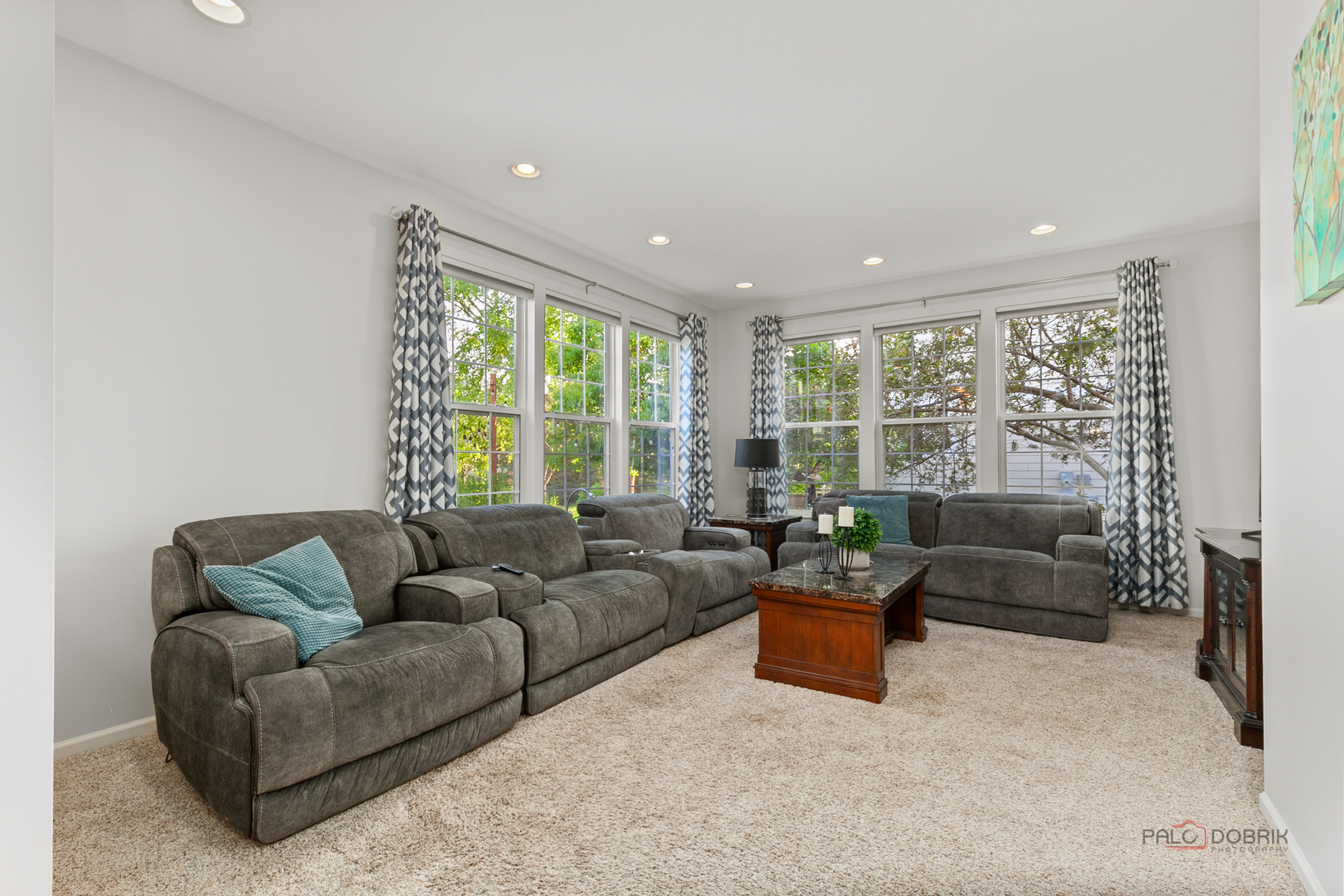 332 colonial Drive