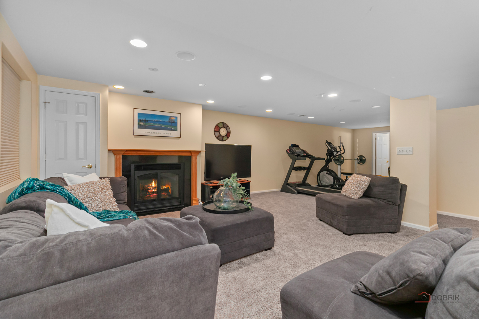 332 colonial Drive