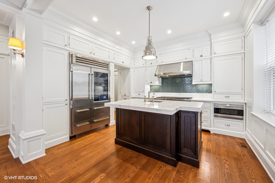 746 W Belden Avenue Unit: 1