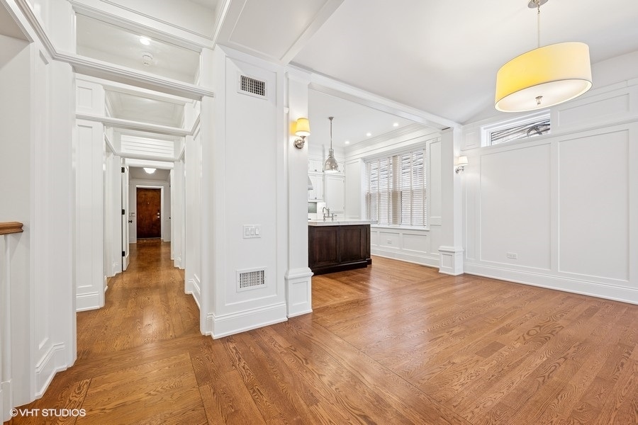 746 W Belden Avenue Unit: 1